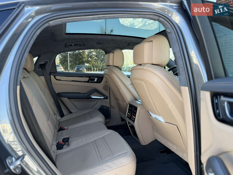 Внедорожник / Кроссовер Porsche Cayenne Coupe 2021 в Львове фото 79 Внедорожник / Кроссовер Porsche Cayenne Coupe 2021 в Львове