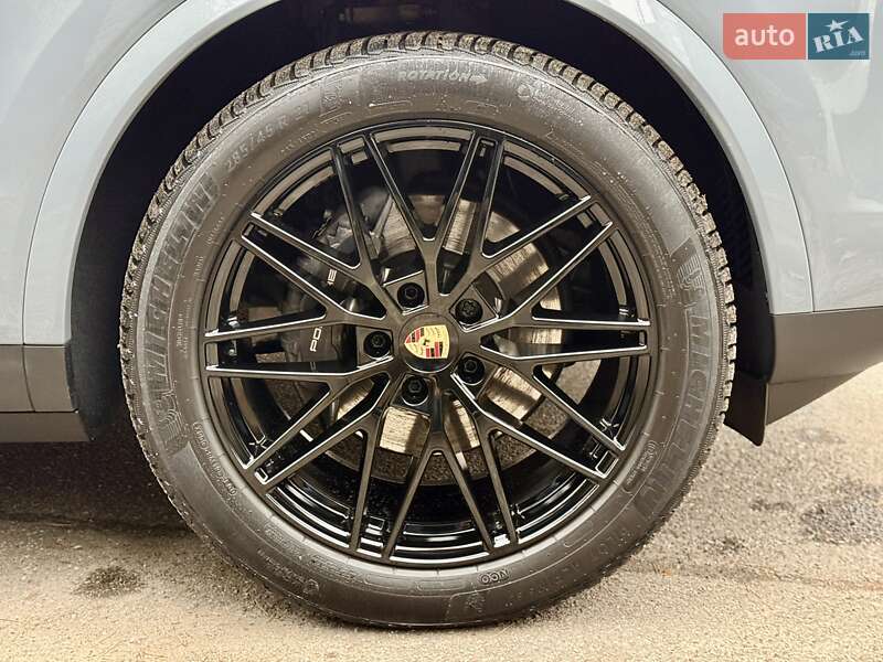 Внедорожник / Кроссовер Porsche Cayenne Coupe 2024 в Киеве фото 18 Внедорожник / Кроссовер Porsche Cayenne Coupe 2024 в Киеве