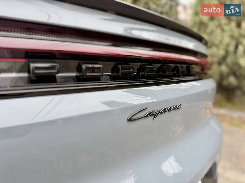 Внедорожник / Кроссовер Porsche Cayenne Coupe 2024 в Киеве фото 34 Внедорожник / Кроссовер Porsche Cayenne Coupe 2024 в Киеве