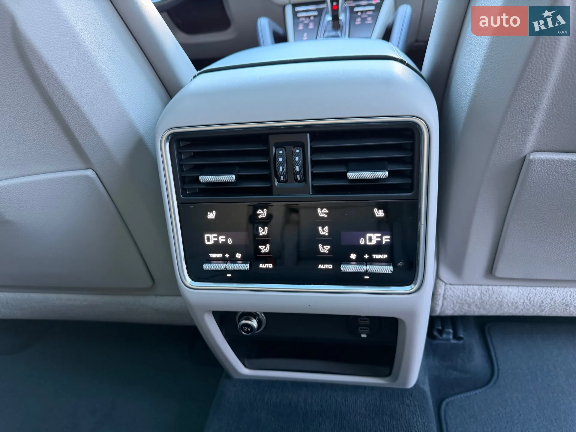 2019 Porsche Cayenne Coupe - мініатюра 40