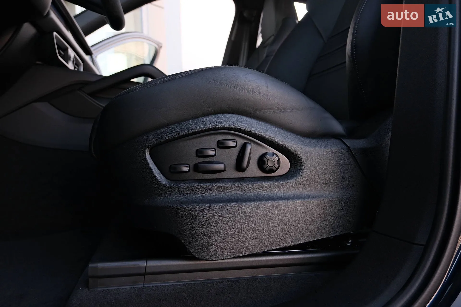 2024 Porsche Cayenne Coupe - мініатюра 37