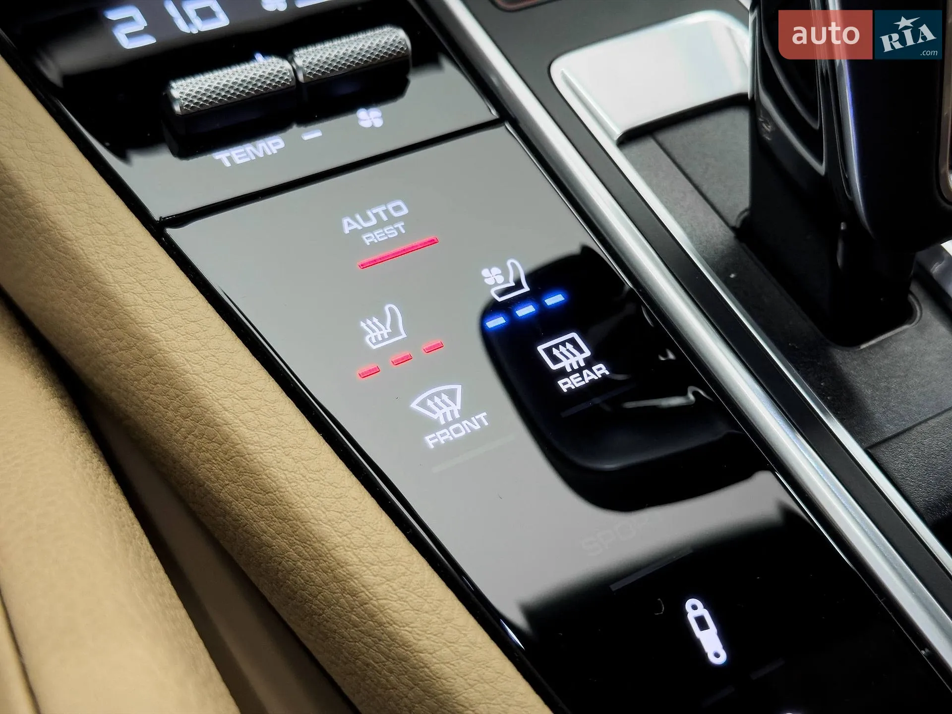 2021 Porsche Cayenne Coupe - мініатюра 32