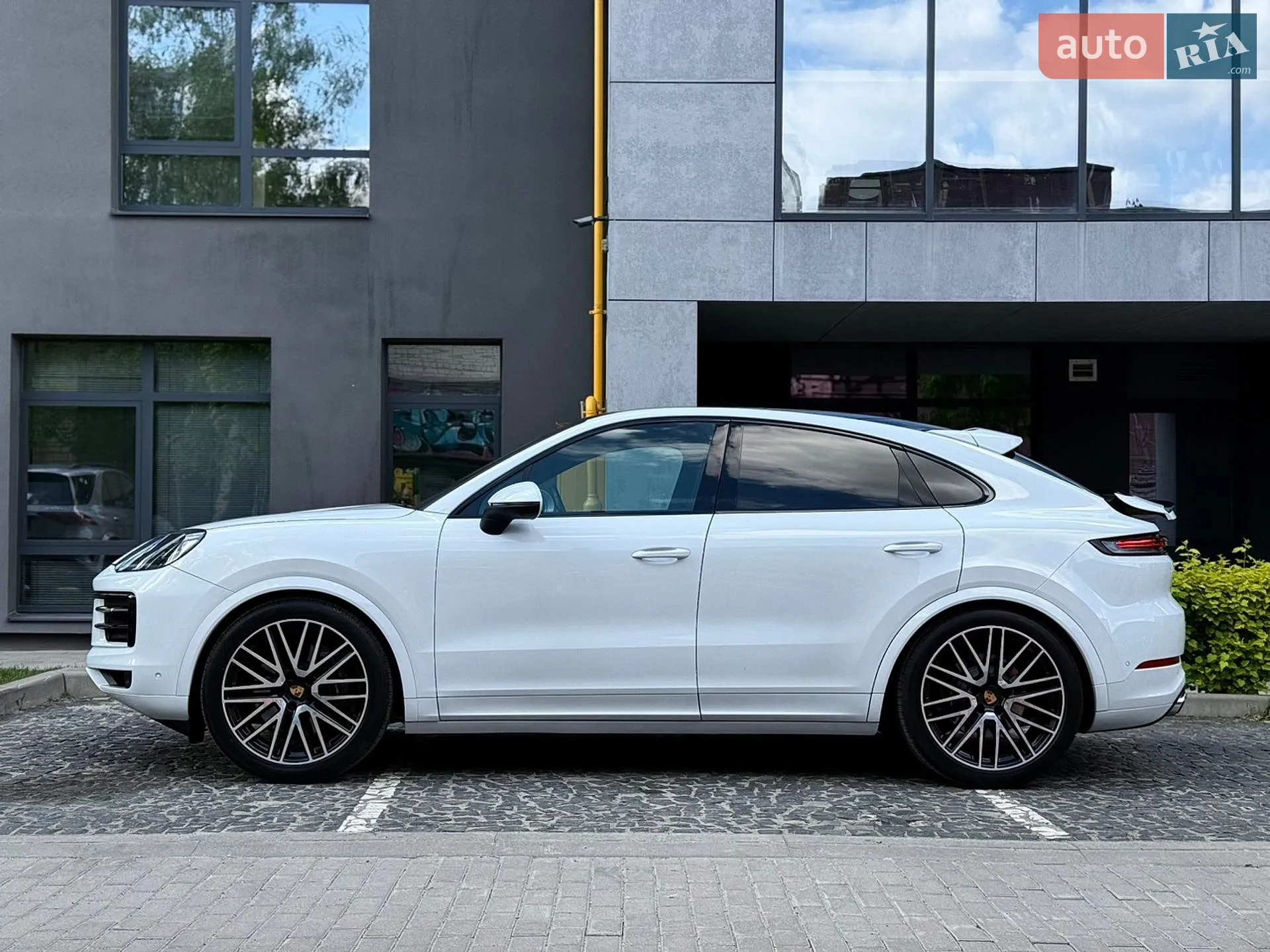 2024 Porsche Cayenne Coupe - мініатюра 24
