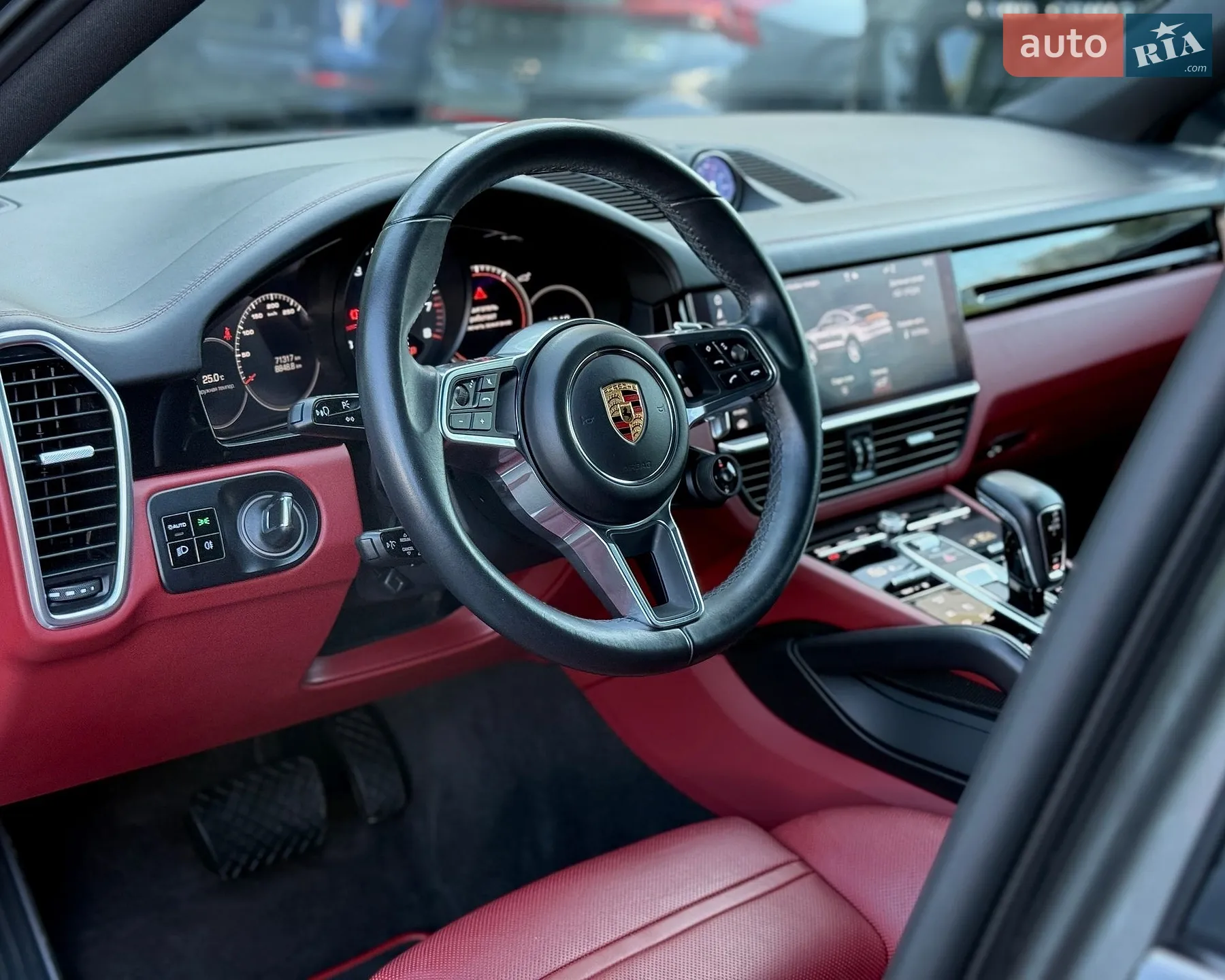 2019 Porsche Cayenne Coupe - мініатюра 13