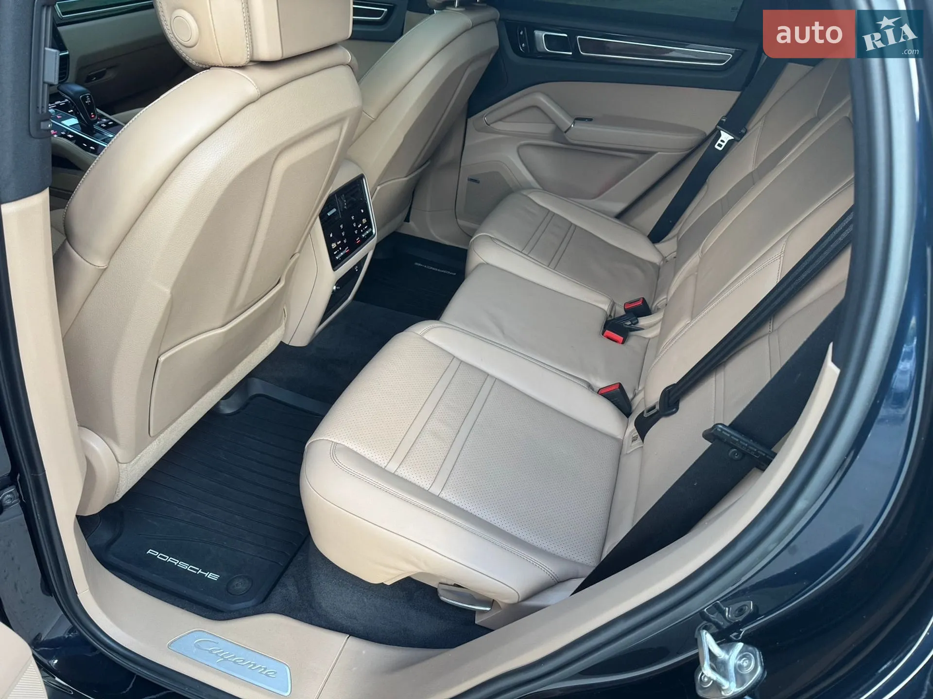 2019 Porsche Cayenne Coupe - мініатюра 42