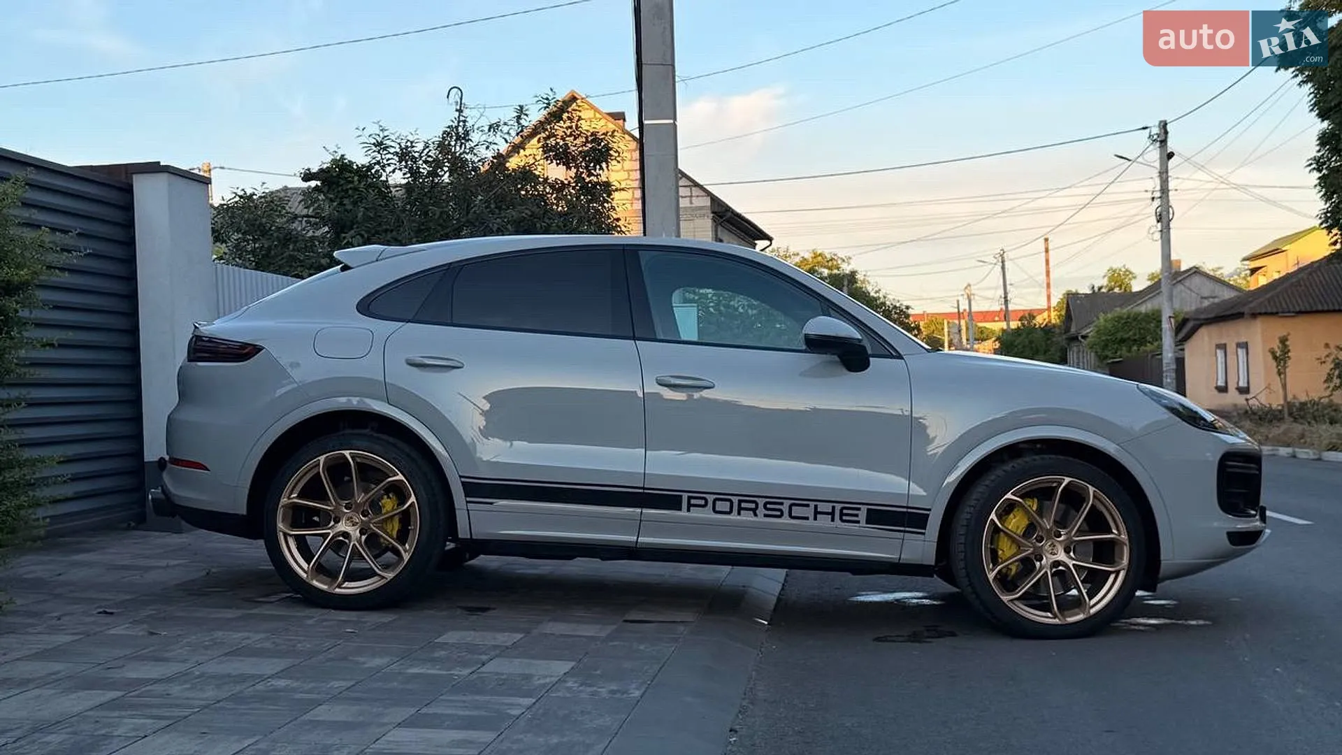2022 Porsche Cayenne Coupe - мініатюра 4
