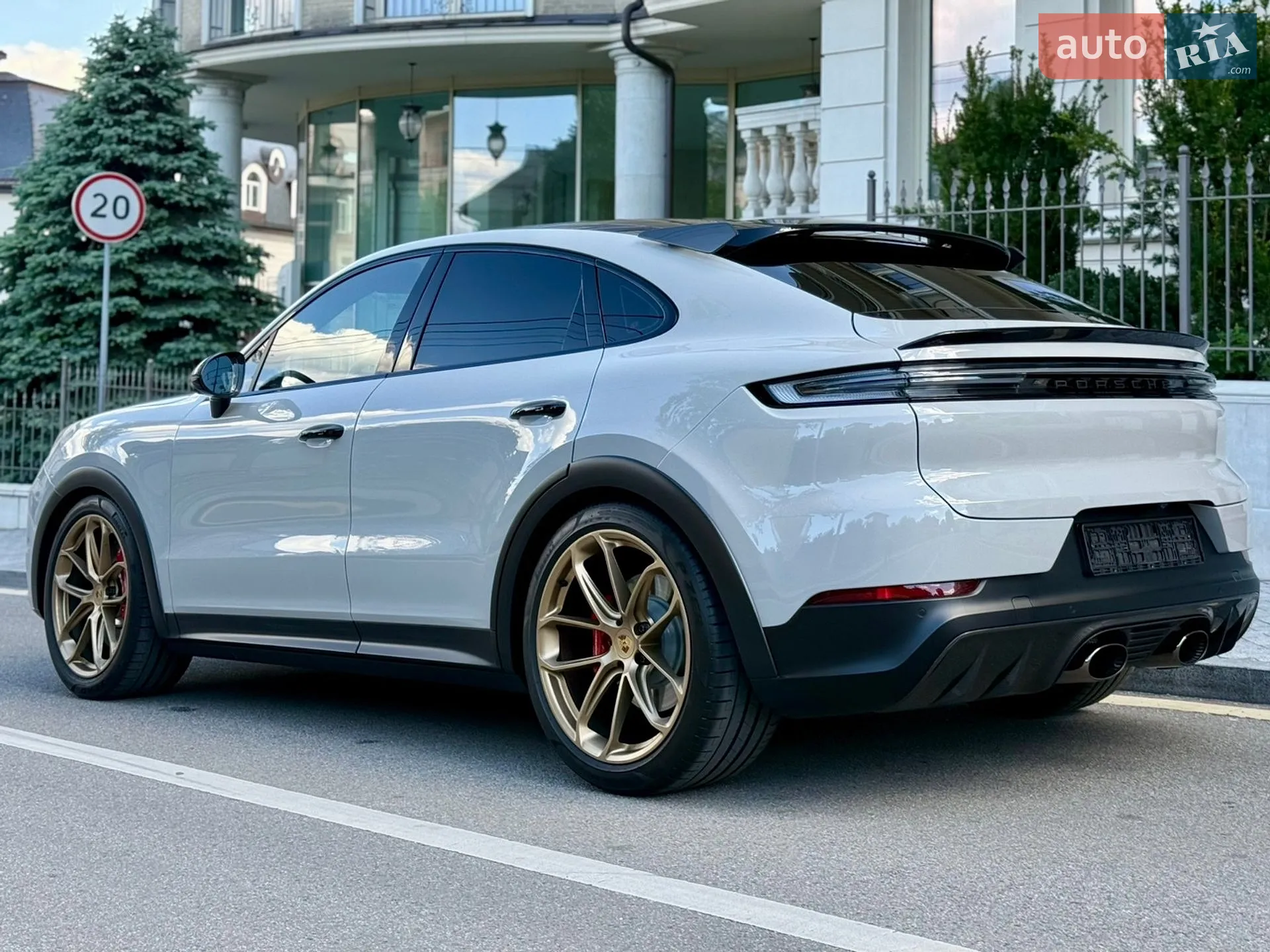 2024 Porsche Cayenne Coupe - мініатюра 9