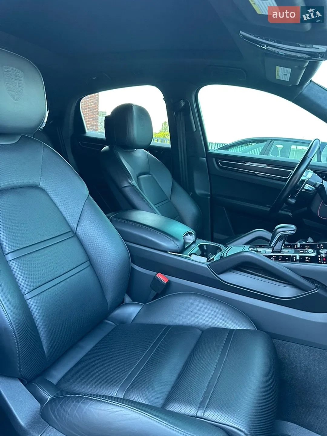 2020 Porsche Cayenne Coupe - мініатюра 21