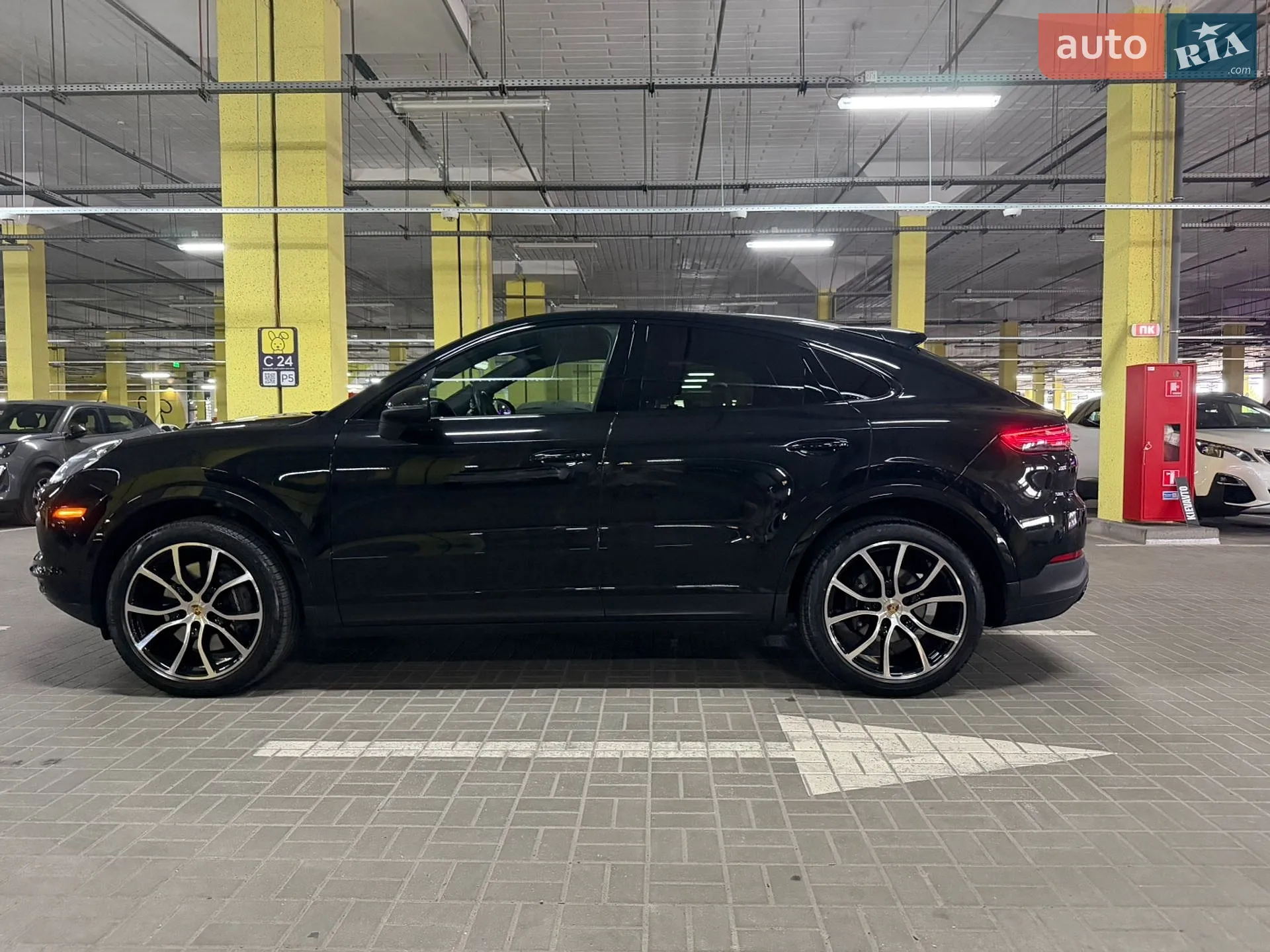 2022 Porsche Cayenne Coupe - мініатюра 10