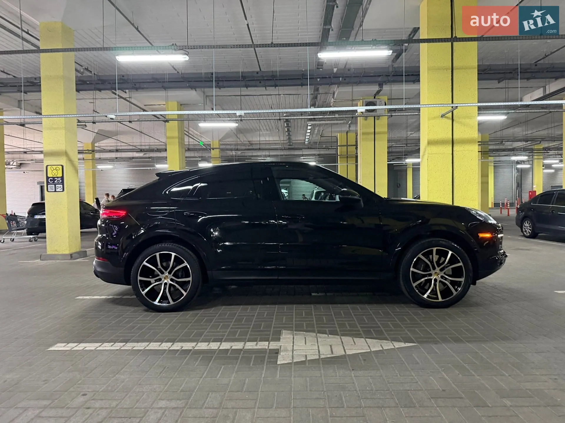 2022 Porsche Cayenne Coupe - мініатюра 16
