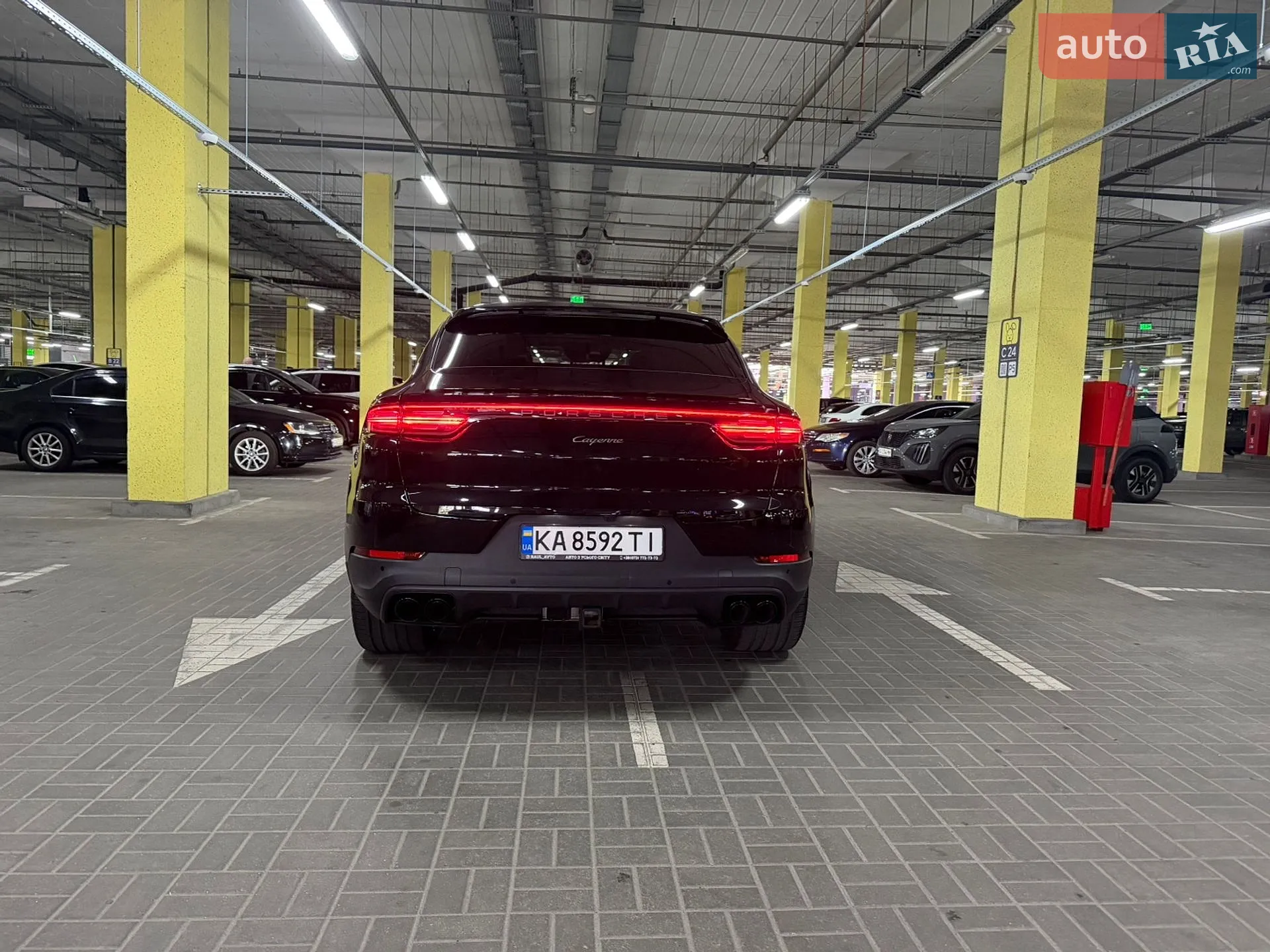 2022 Porsche Cayenne Coupe - мініатюра 17