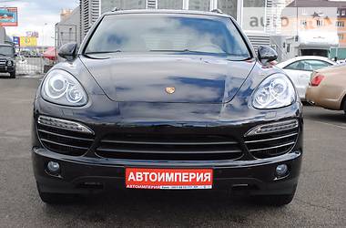 Позашляховик / Кросовер Porsche Cayenne 2013 в Києві