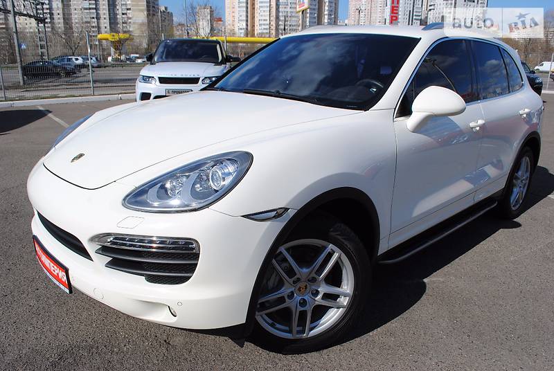 Внедорожник / Кроссовер Porsche Cayenne 2012 в Киеве