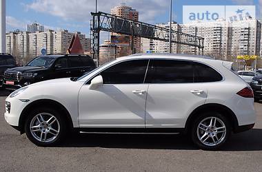 Внедорожник / Кроссовер Porsche Cayenne 2012 в Киеве