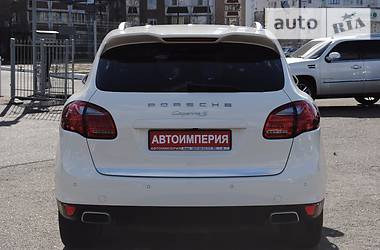 Внедорожник / Кроссовер Porsche Cayenne 2012 в Киеве