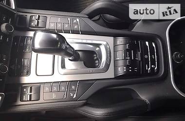 Позашляховик / Кросовер Porsche Cayenne 2011 в 