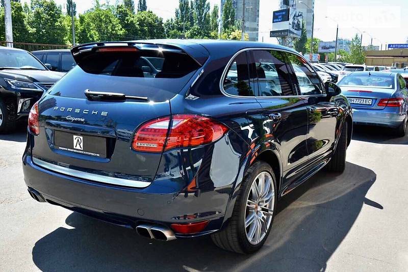 Позашляховик / Кросовер Porsche Cayenne 2013 в Одесі
