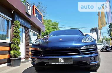 Позашляховик / Кросовер Porsche Cayenne 2013 в 