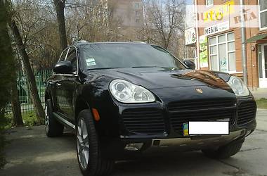 Внедорожник / Кроссовер Porsche Cayenne 2004 в Киеве