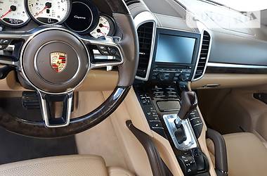 Внедорожник / Кроссовер Porsche Cayenne 2015 в Киеве