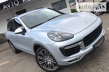 Внедорожник / Кроссовер Porsche Cayenne 2015 в Киеве