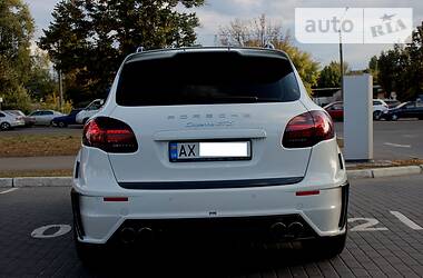 Внедорожник / Кроссовер Porsche Cayenne 2012 в Киеве