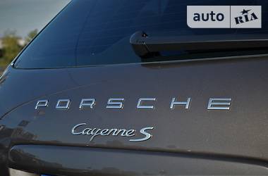 Внедорожник / Кроссовер Porsche Cayenne 2011 в Киеве