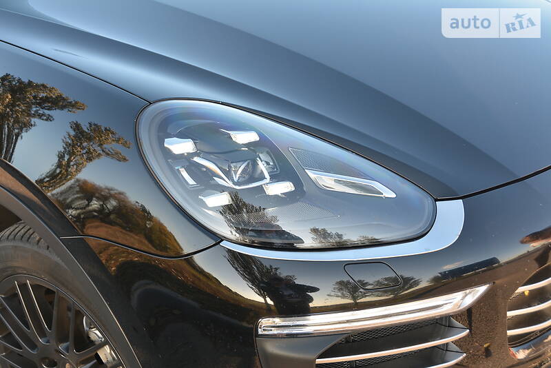 Универсал Porsche Cayenne 2016 в Запорожье