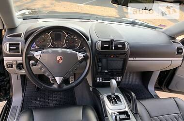 Внедорожник / Кроссовер Porsche Cayenne 2004 в 