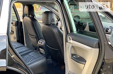 Внедорожник / Кроссовер Porsche Cayenne 2004 в 