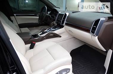 Внедорожник / Кроссовер Porsche Cayenne 2011 в 