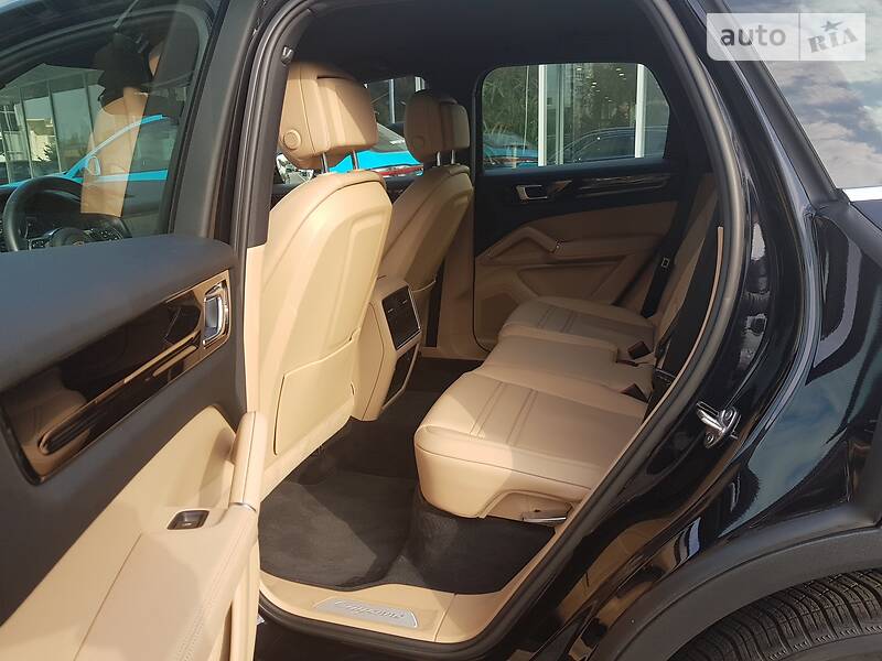 Внедорожник / Кроссовер Porsche Cayenne 2018 в Днепре