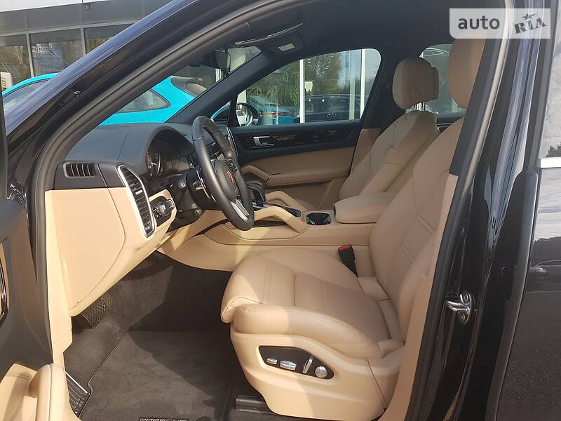 Внедорожник / Кроссовер Porsche Cayenne 2018 в Днепре