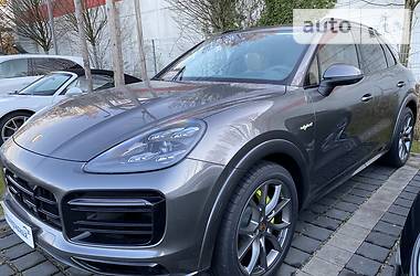 Позашляховик / Кросовер Porsche Cayenne 2019 в Києві