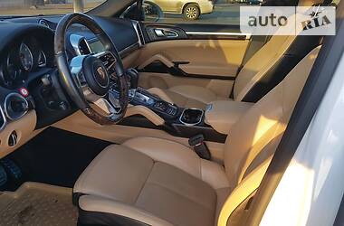 Внедорожник / Кроссовер Porsche Cayenne 2014 в 