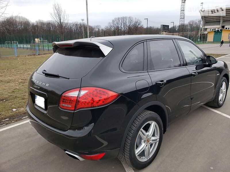 Позашляховик / Кросовер Porsche Cayenne 2014 в Івано-Франківську