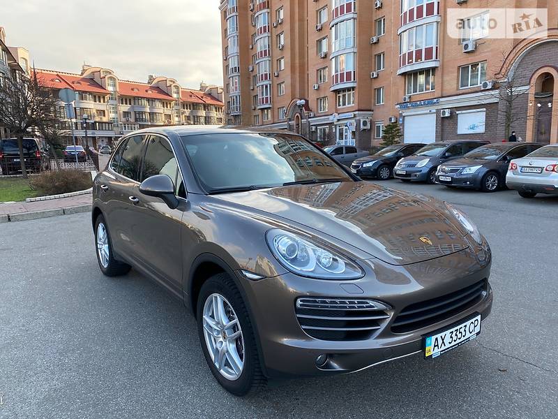 Внедорожник / Кроссовер Porsche Cayenne 2013 в Киеве