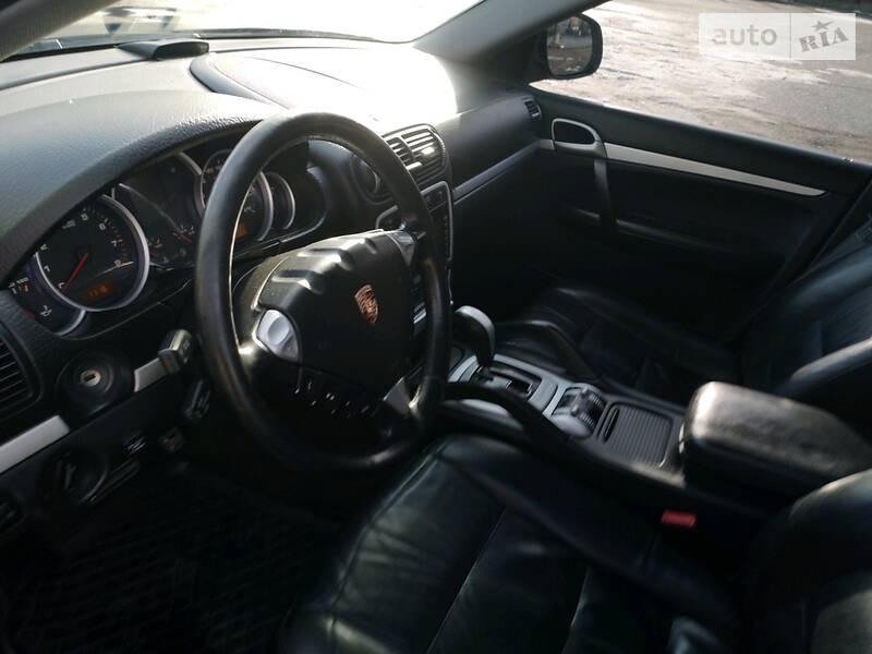 Позашляховик / Кросовер Porsche Cayenne 2004 в Долині