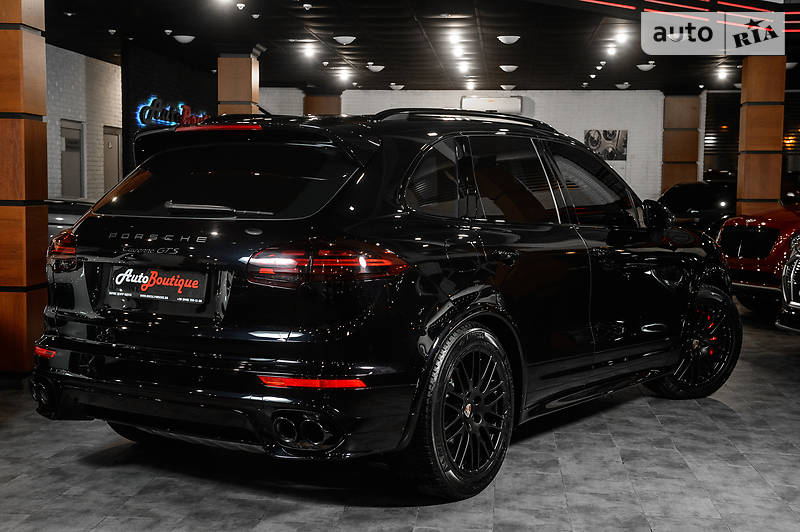 Позашляховик / Кросовер Porsche Cayenne 2017 в Одесі
