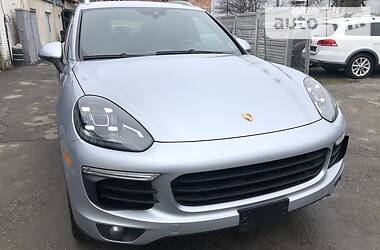 Внедорожник / Кроссовер Porsche Cayenne 2015 в 