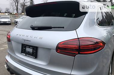 Внедорожник / Кроссовер Porsche Cayenne 2015 в 