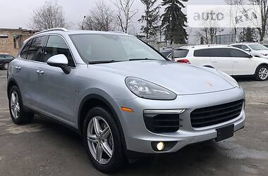 Внедорожник / Кроссовер Porsche Cayenne 2015 в 