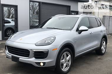Внедорожник / Кроссовер Porsche Cayenne 2015 в 