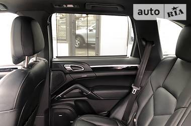 Внедорожник / Кроссовер Porsche Cayenne 2015 в 