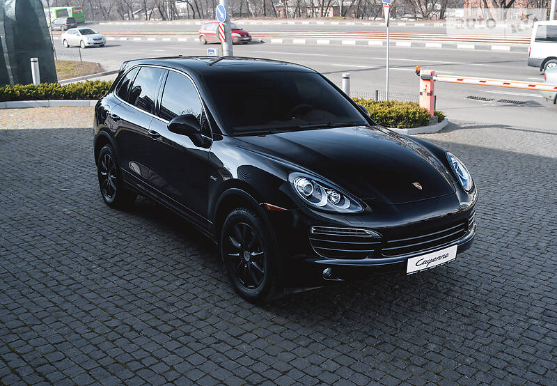 Позашляховик / Кросовер Porsche Cayenne 2013 в Харкові