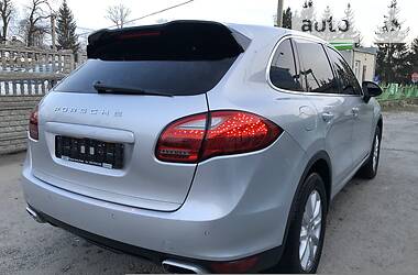 Позашляховик / Кросовер Porsche Cayenne 2013 в 
