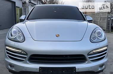 Позашляховик / Кросовер Porsche Cayenne 2013 в 