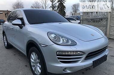 Позашляховик / Кросовер Porsche Cayenne 2013 в 