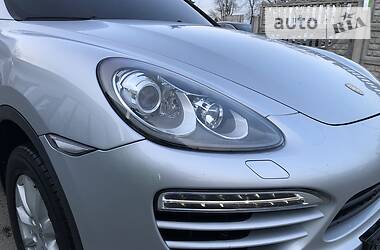 Позашляховик / Кросовер Porsche Cayenne 2013 в 