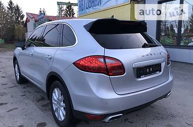 Позашляховик / Кросовер Porsche Cayenne 2013 в 